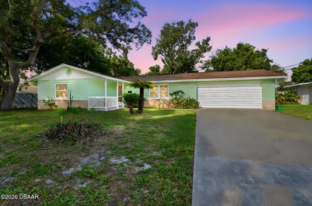 1528 Valencia Avenue, Daytona Beach, FL 32117