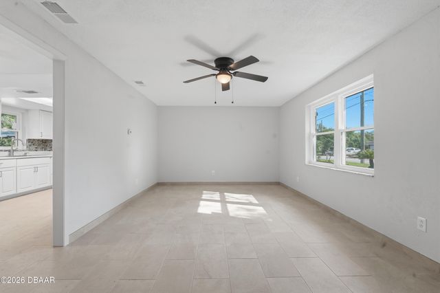 1528 Valencia Avenue, Daytona Beach, FL 32117