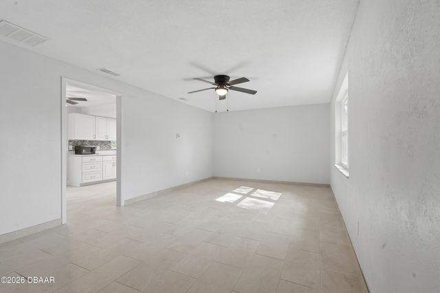 1528 Valencia Avenue, Daytona Beach, FL 32117