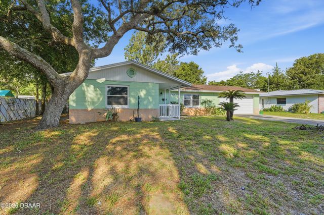 1528 Valencia Avenue, Daytona Beach, FL 32117