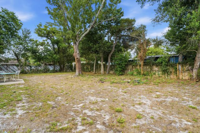 1528 Valencia Avenue, Daytona Beach, FL 32117