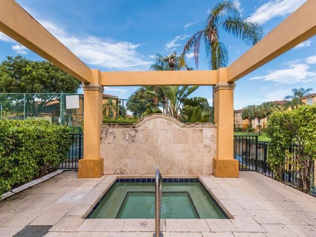 9615 NW 1st Court 10-202, Pembroke Pines, FL 33024