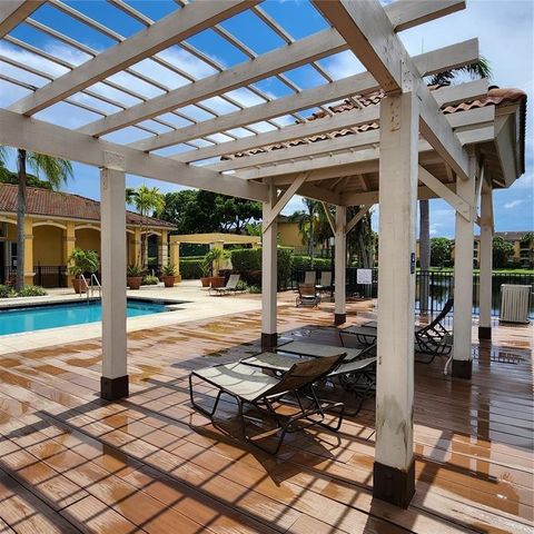 9615 NW 1st Court 10-202, Pembroke Pines, FL 33024