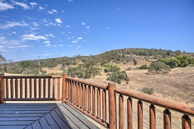 2000 Faith Lynn Ln, Valley Springs, CA 95252