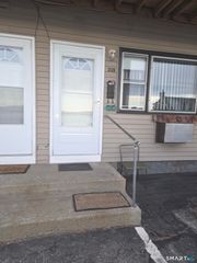 212-D Pequot Avenue 212D, New London, CT 06320