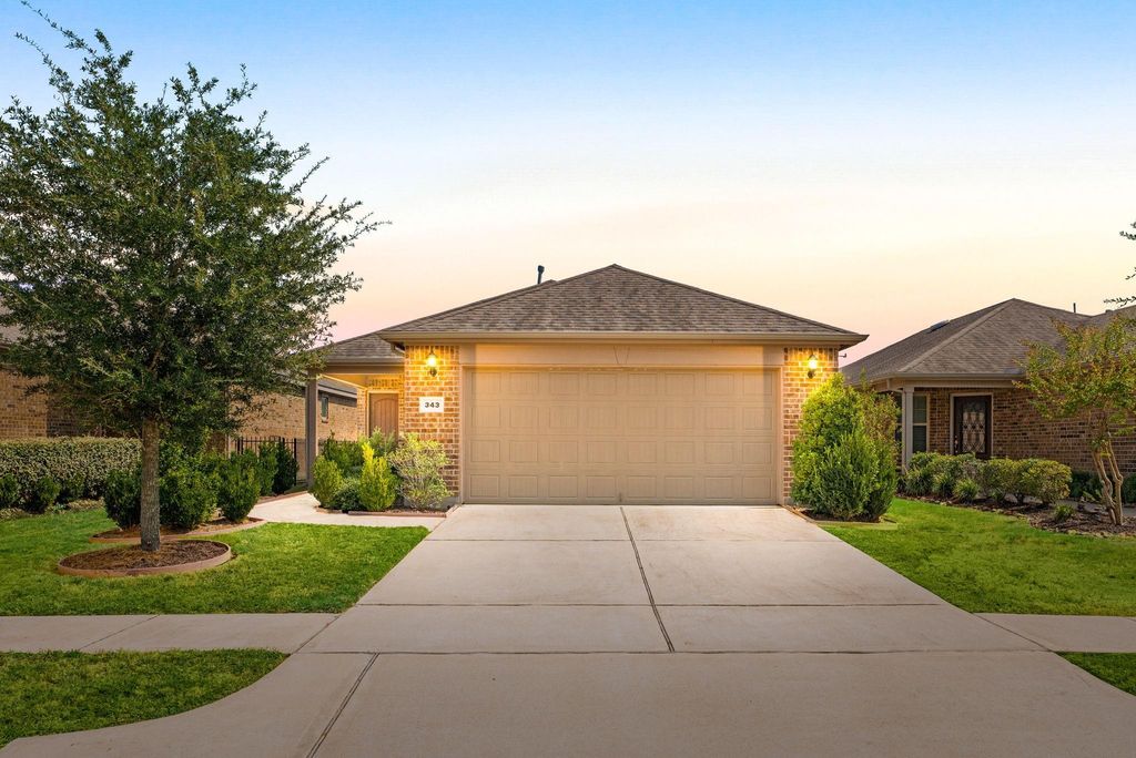 343 Crested Eagle Drive, Richmond, TX 77469