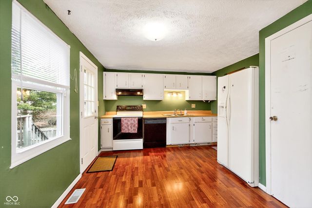 11495 Crestview Drive, Fishers, IN 46038