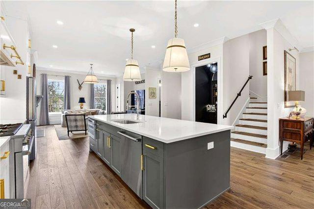 1072 Green Street, Roswell, GA 30075