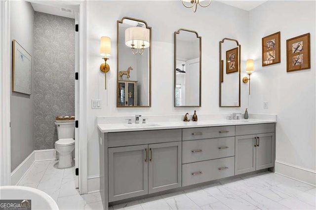 1072 Green Street, Roswell, GA 30075