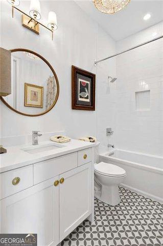 1072 Green Street, Roswell, GA 30075