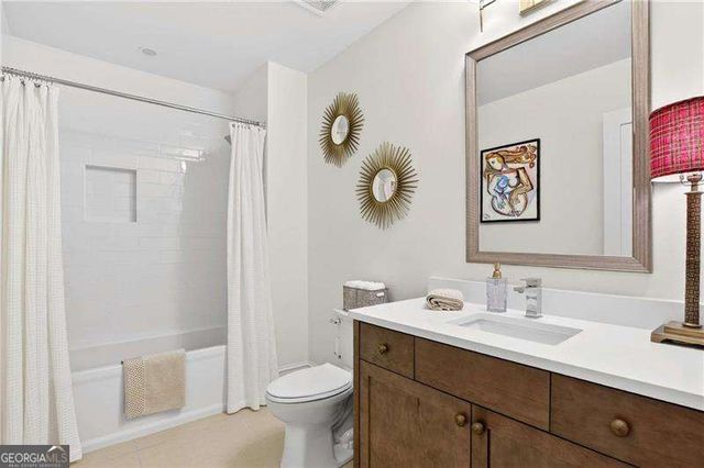 1072 Green Street, Roswell, GA 30075