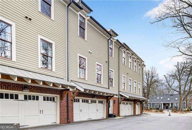 1072 Green Street, Roswell, GA 30075