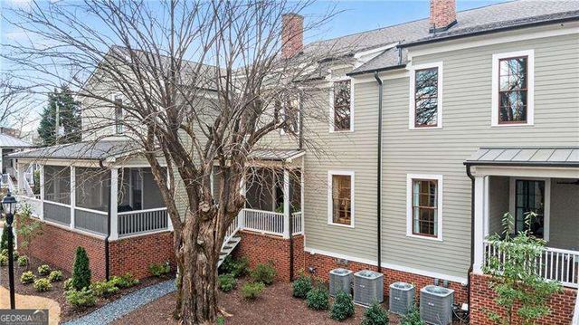 1072 Green Street, Roswell, GA 30075