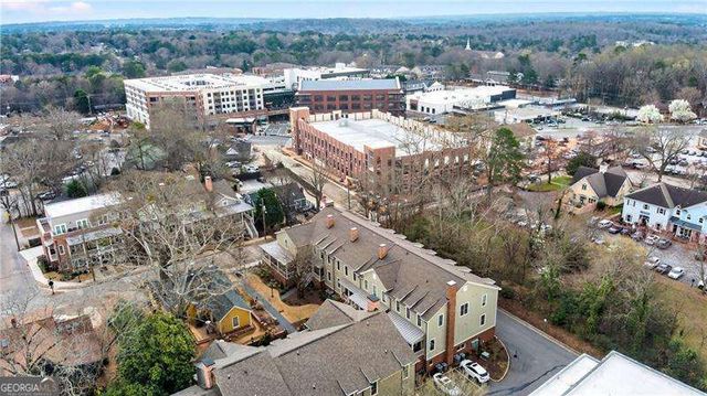 1072 Green Street, Roswell, GA 30075