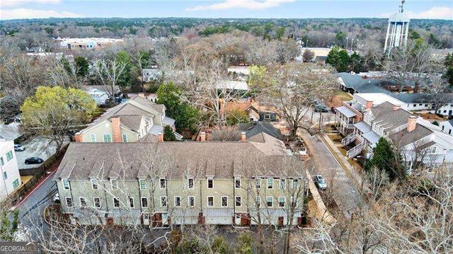 1072 Green Street, Roswell, GA 30075