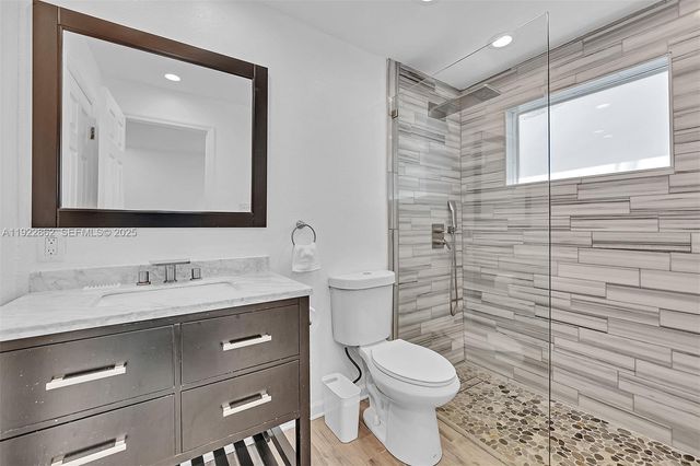 1960 Riverside Dr, Fort Lauderdale, FL 33312