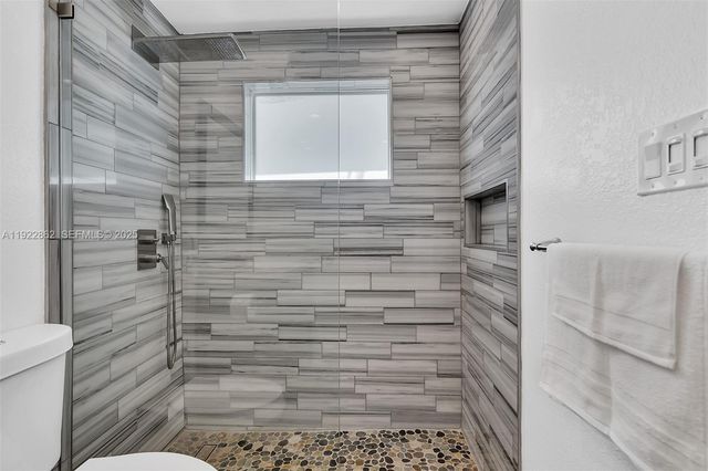 1960 Riverside Dr, Fort Lauderdale, FL 33312