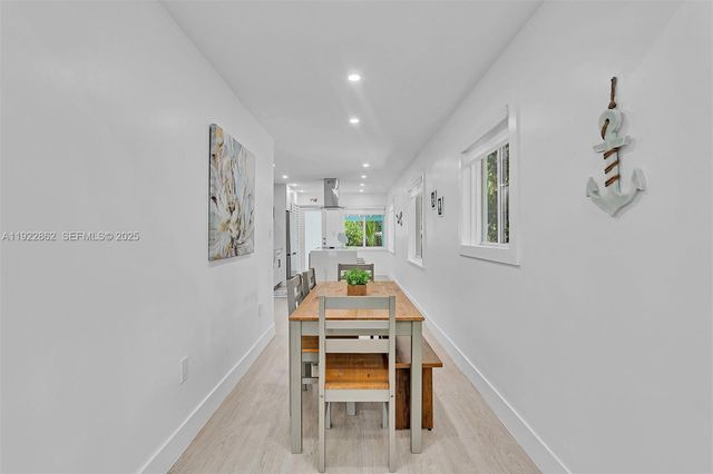 1960 Riverside Dr, Fort Lauderdale, FL 33312