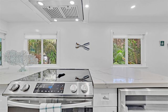 1960 Riverside Dr, Fort Lauderdale, FL 33312