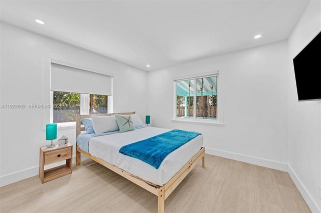 1960 Riverside Dr, Fort Lauderdale, FL 33312