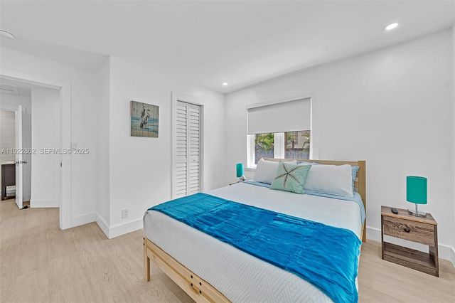 1960 Riverside Dr, Fort Lauderdale, FL 33312