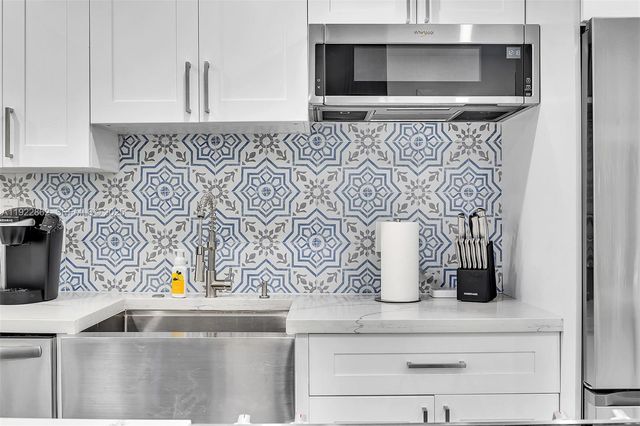 1960 Riverside Dr, Fort Lauderdale, FL 33312