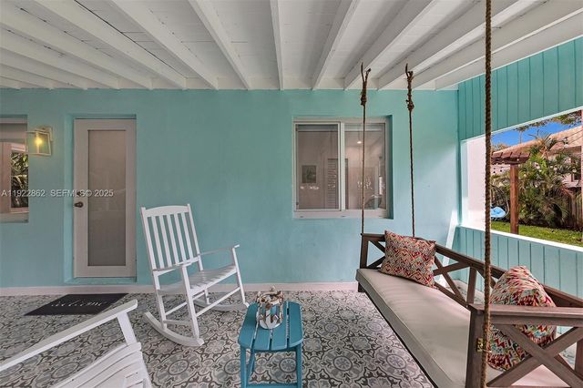 1960 Riverside Dr, Fort Lauderdale, FL 33312