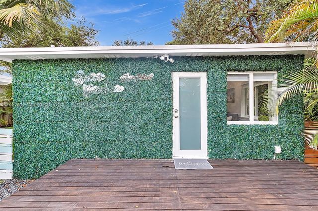 1960 Riverside Dr, Fort Lauderdale, FL 33312