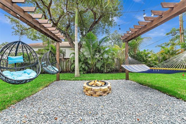 1960 Riverside Dr, Fort Lauderdale, FL 33312