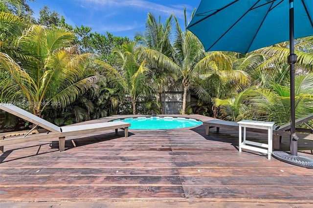 1960 Riverside Dr, Fort Lauderdale, FL 33312