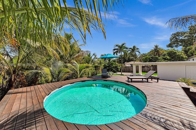 1960 Riverside Dr, Fort Lauderdale, FL 33312