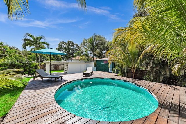 1960 Riverside Dr, Fort Lauderdale, FL 33312