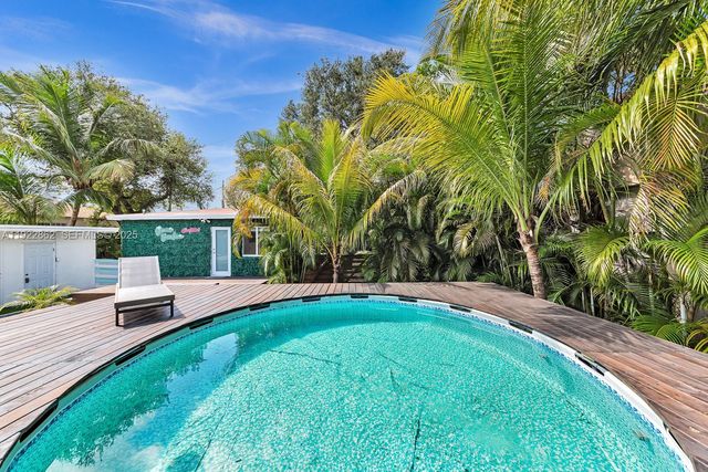 1960 Riverside Dr, Fort Lauderdale, FL 33312