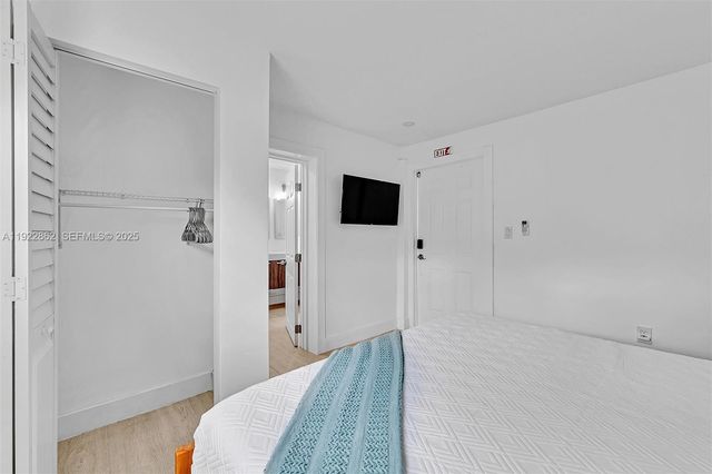 1960 Riverside Dr, Fort Lauderdale, FL 33312