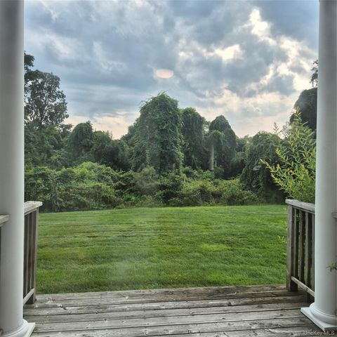 2501 Willow Pond Drive, Riverhead, NY 11901