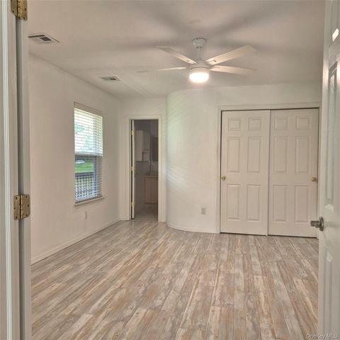 2501 Willow Pond Drive, Riverhead, NY 11901