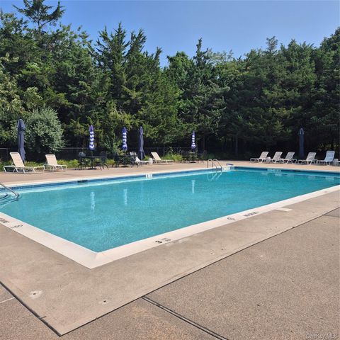 2501 Willow Pond Drive, Riverhead, NY 11901