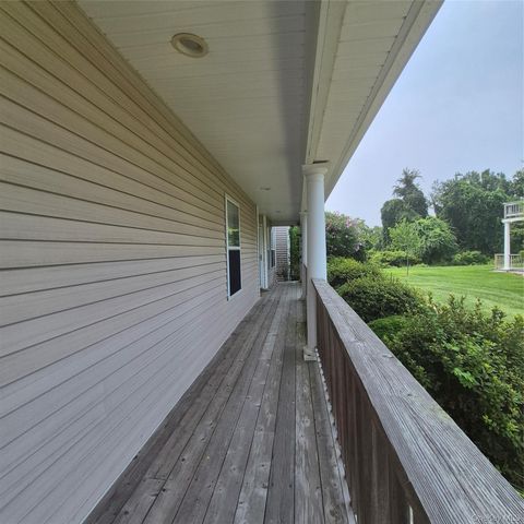 2501 Willow Pond Drive, Riverhead, NY 11901