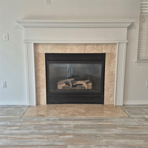 2501 Willow Pond Drive, Riverhead, NY 11901