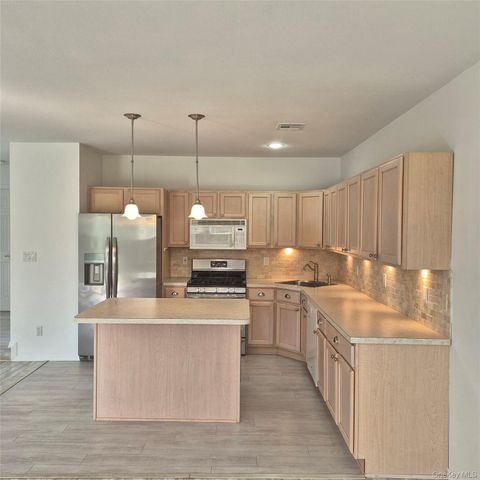 2501 Willow Pond Drive, Riverhead, NY 11901