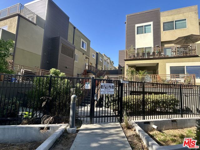 2980 Ripple Place 102, Los Angeles, CA 90039