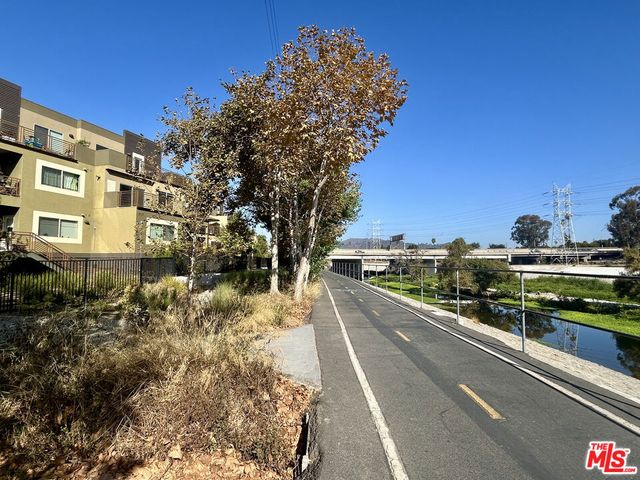 2980 Ripple Place 102, Los Angeles, CA 90039