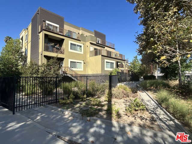 2980 Ripple Place 102, Los Angeles, CA 90039