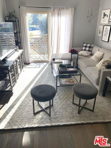 2980 Ripple Place 102, Los Angeles, CA 90039