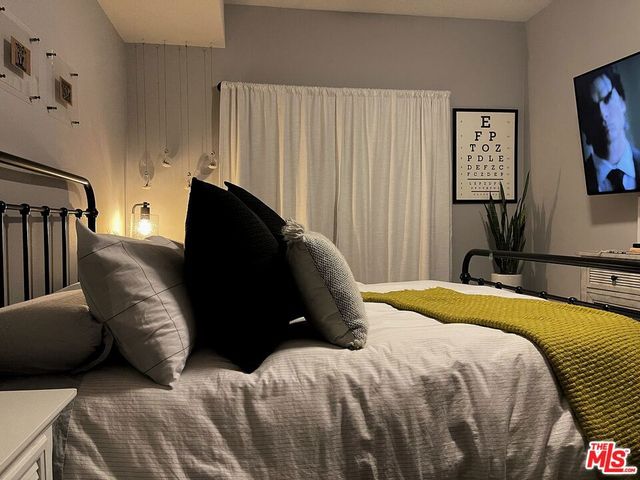 2980 Ripple Place 102, Los Angeles, CA 90039