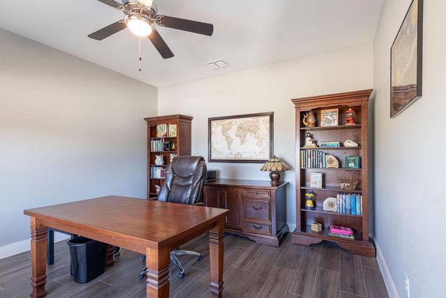 1051 Trailhead CIR, Dripping Springs, TX 78620