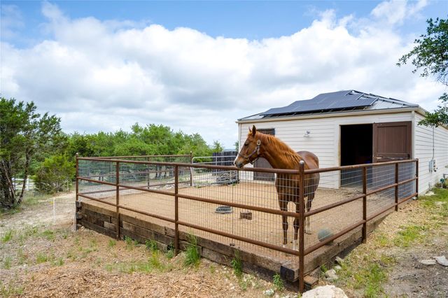 1051 Trailhead CIR, Dripping Springs, TX 78620