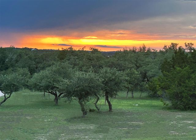 1051 Trailhead CIR, Dripping Springs, TX 78620