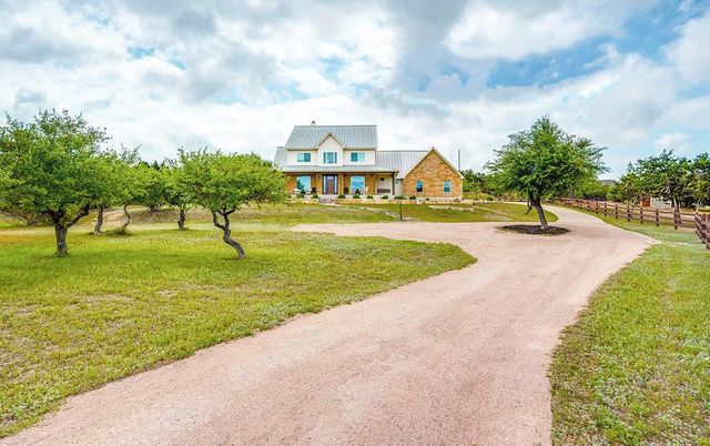 1051 Trailhead CIR, Dripping Springs, TX 78620
