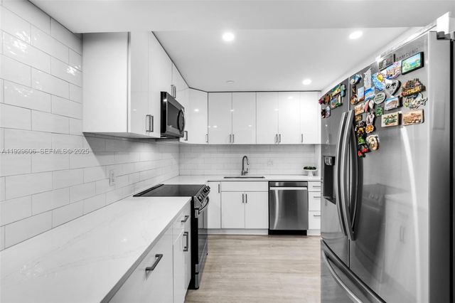 2500 Parkview Dr 2102, Hallandale Beach, FL 33009